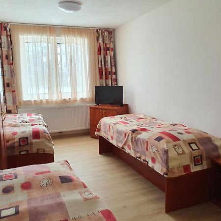 Ostrov nad Oslavou Penzion U Buba מראה חיצוני תמונה